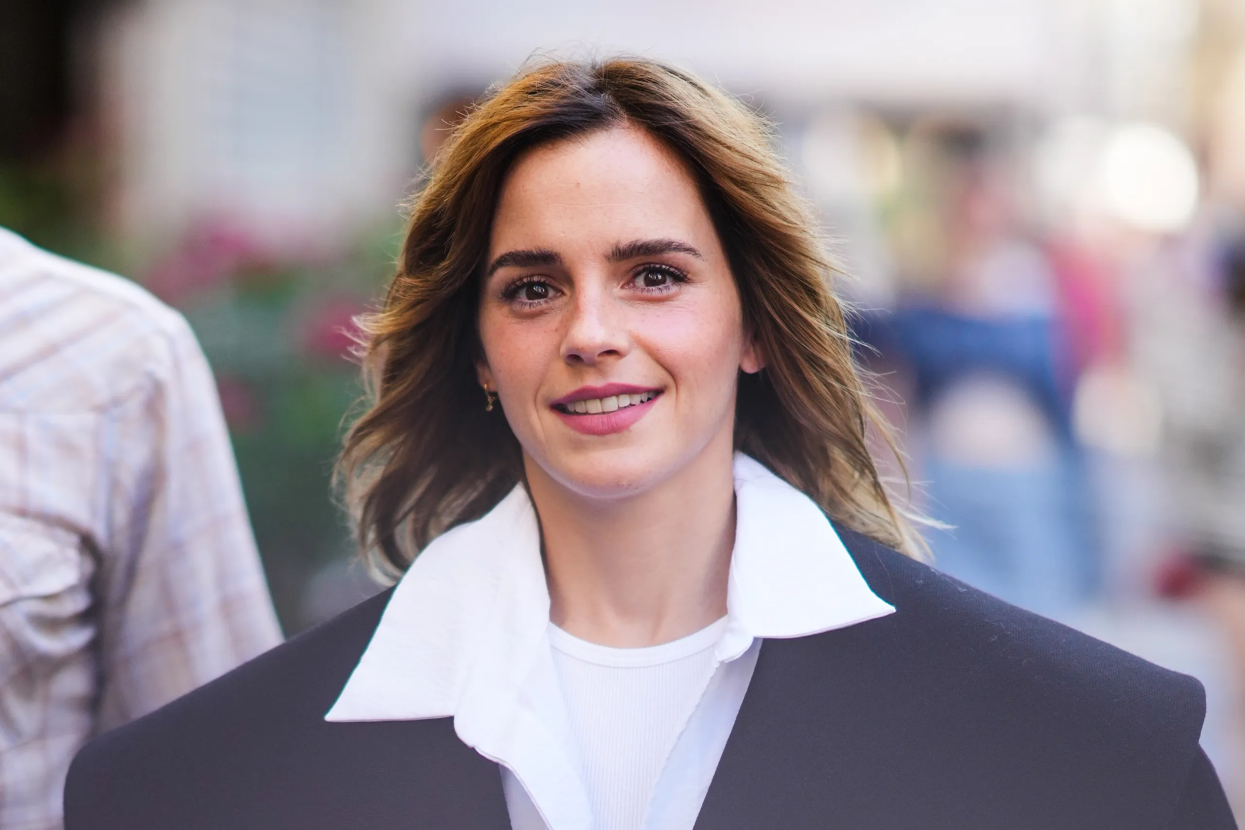 Emma Watson Bio Age, Career, Net Worth, Height, Education, Boyfriend & More