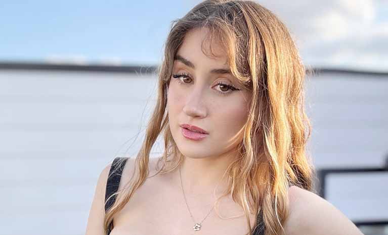 Bronwin Aurora Bio Age, Career, Net Worth, Height, Education, Boyfriend & More