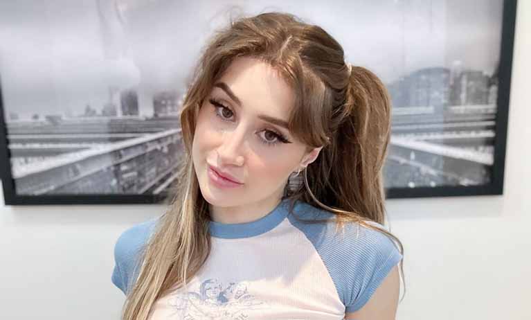 Bronwin Aurora Bio Age, Career, Net Worth, Height, Education, Boyfriend & More